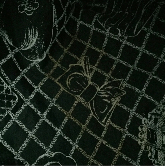 CHANEL Large White Leather '31 Rue Cambon' Tote Bag - Picture 9 of 11